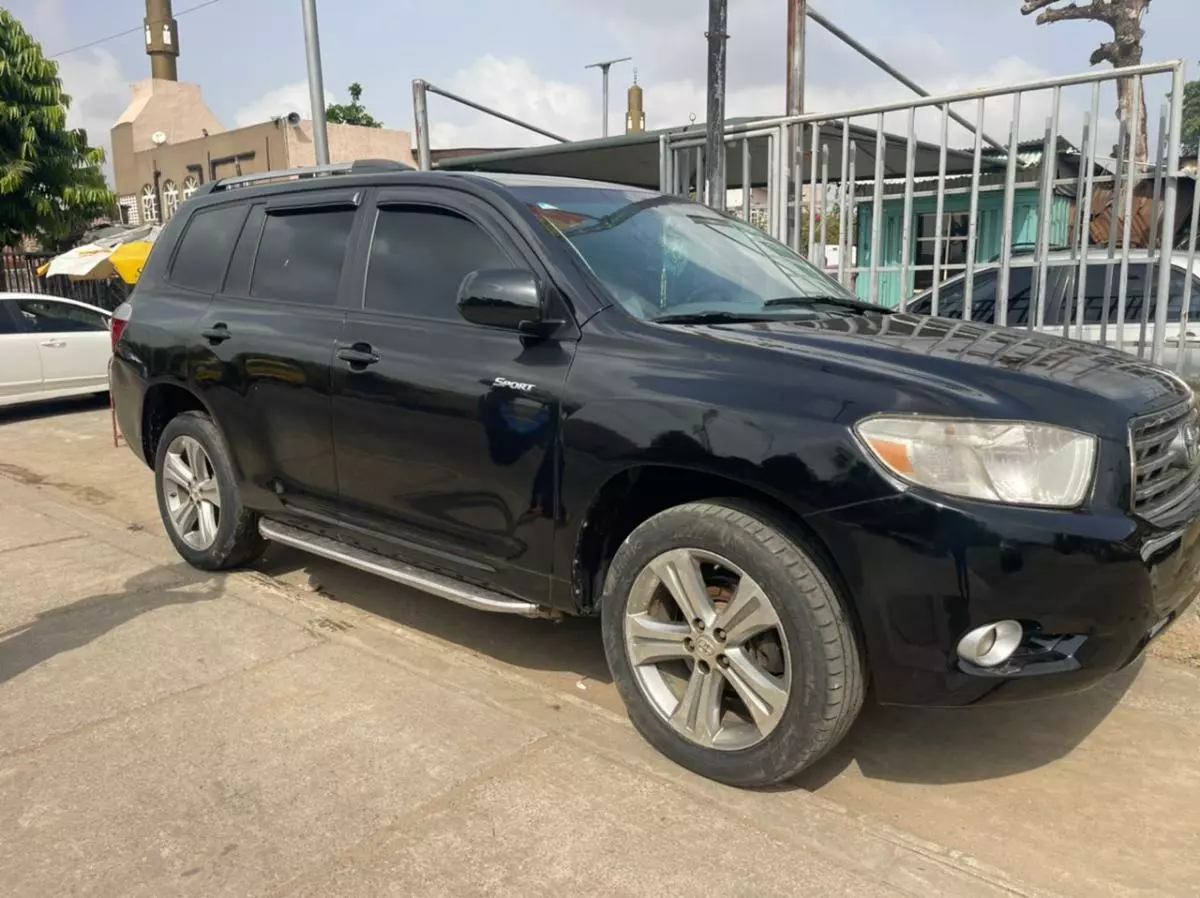 Toyota Highlander   - 2009