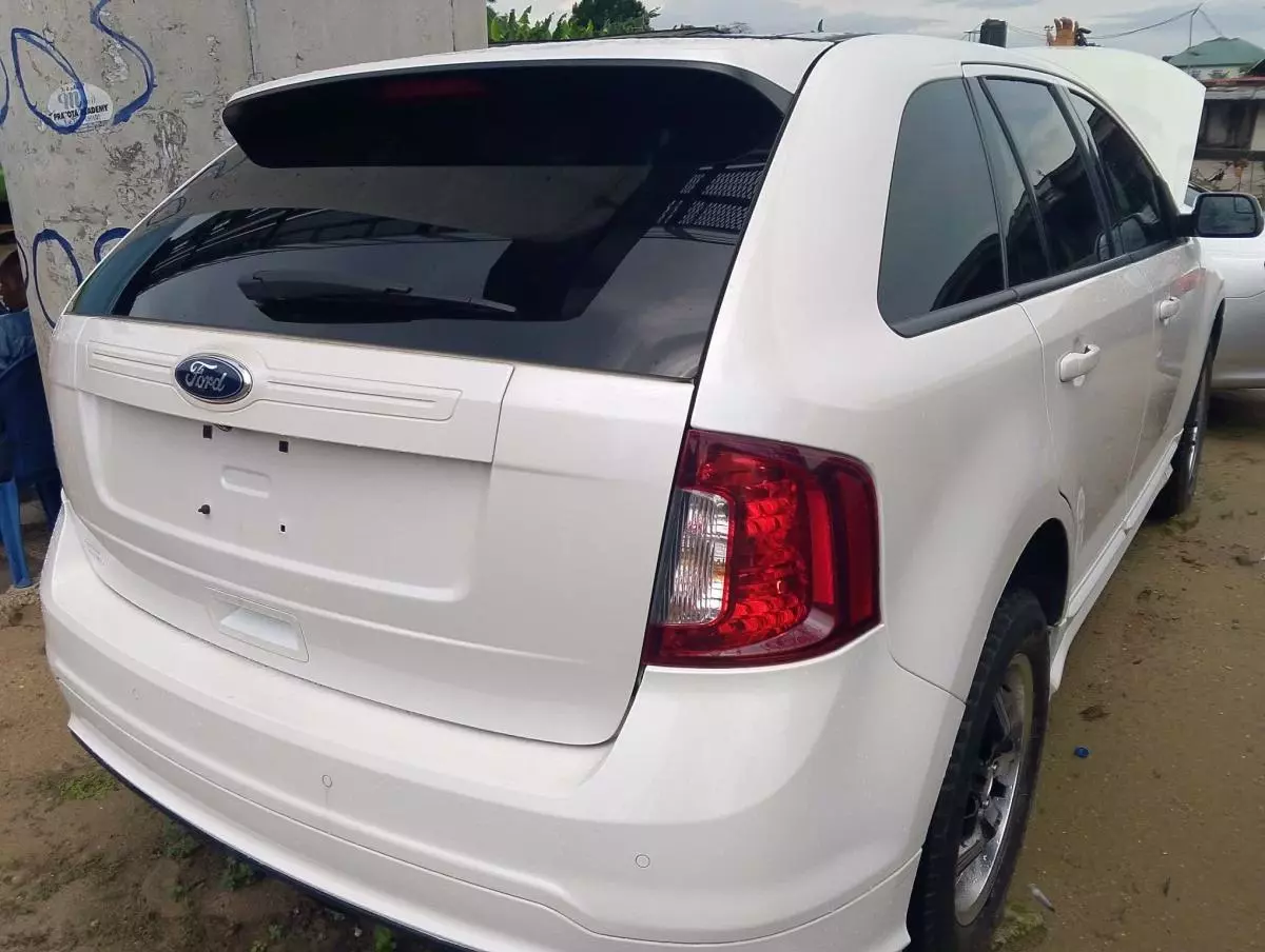 Ford Edge   - 2013