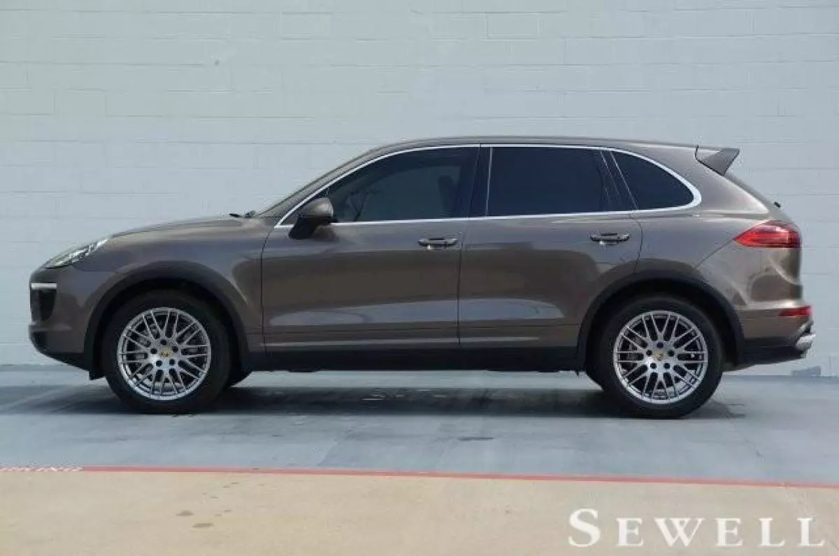 PORSCHE Cayenne   - 2016