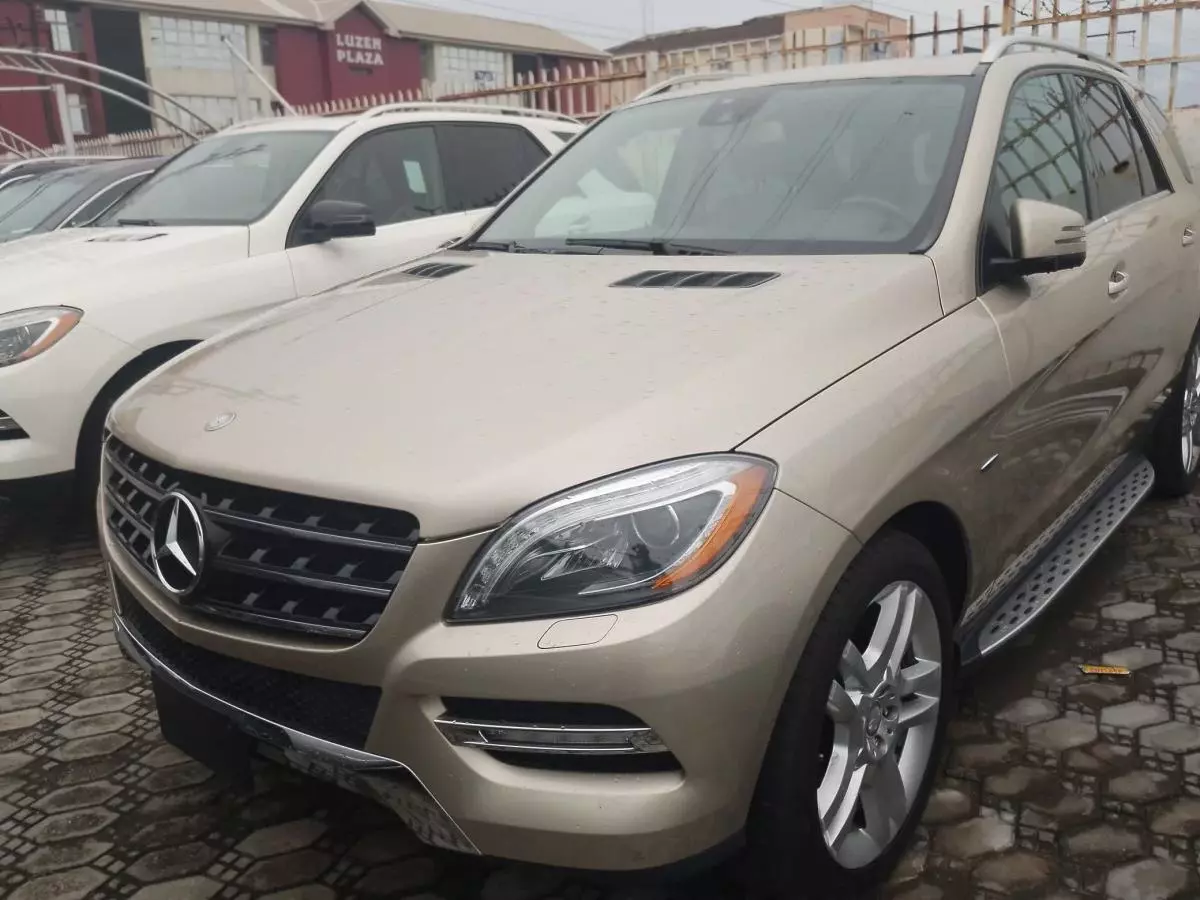 Mercedes-Benz ML 350   - 2012