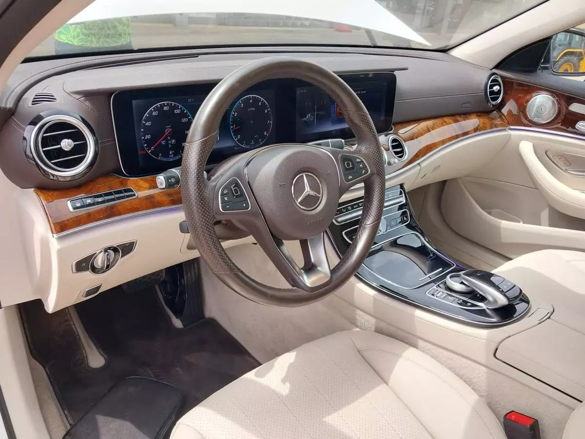 Mercedes-Benz E 300 - 2017