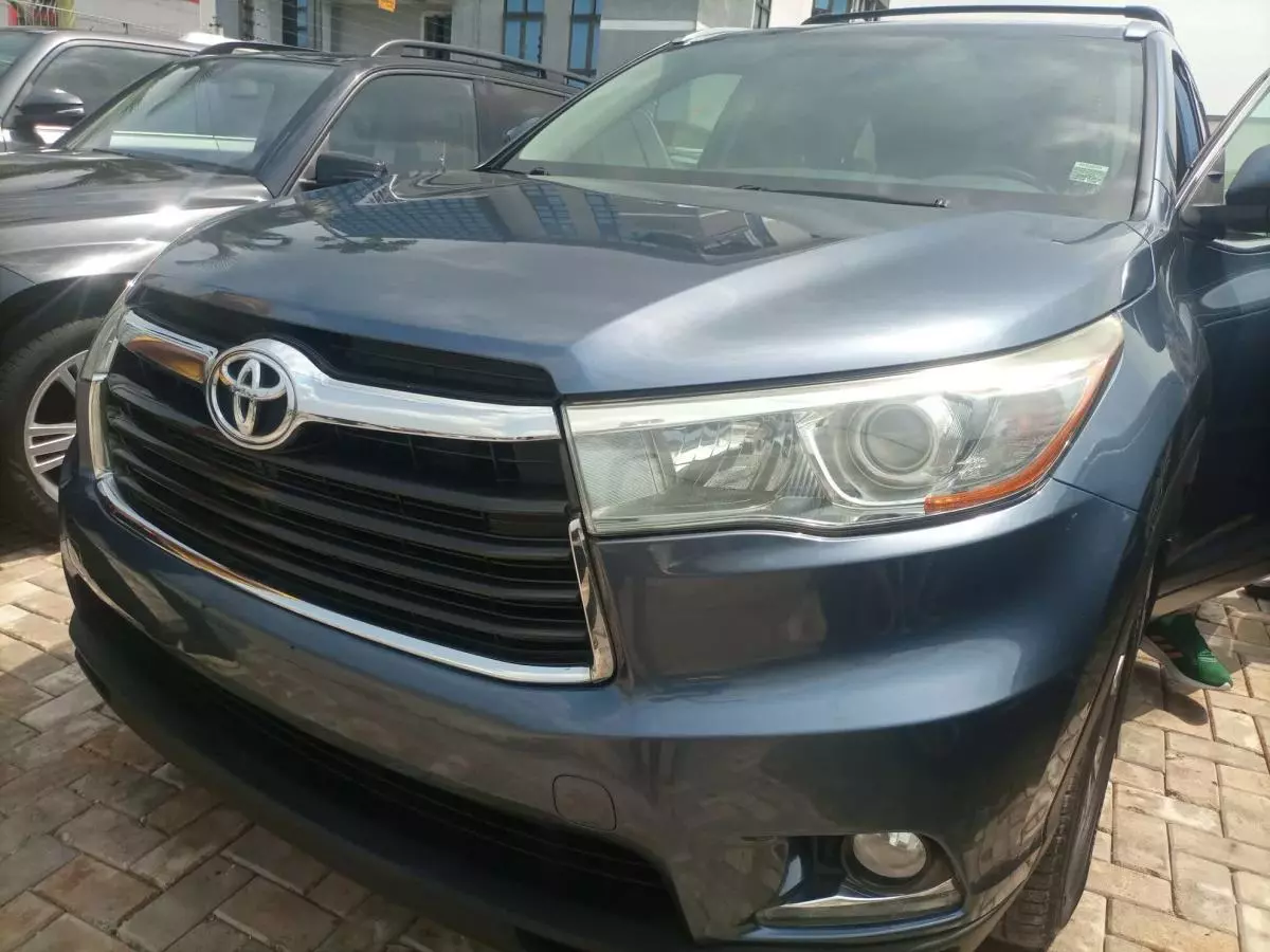 Toyota Highlander - 2015