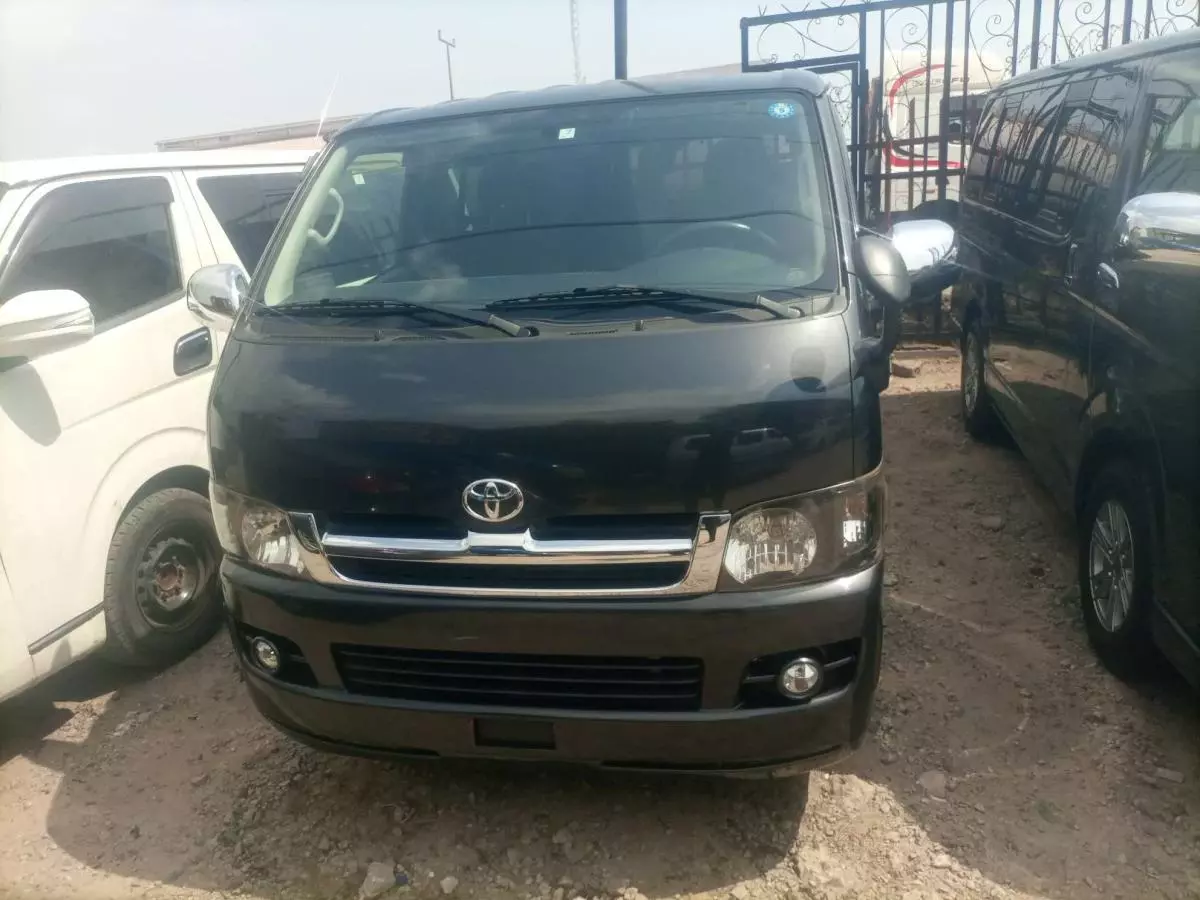 Toyota Hiace   - 2007