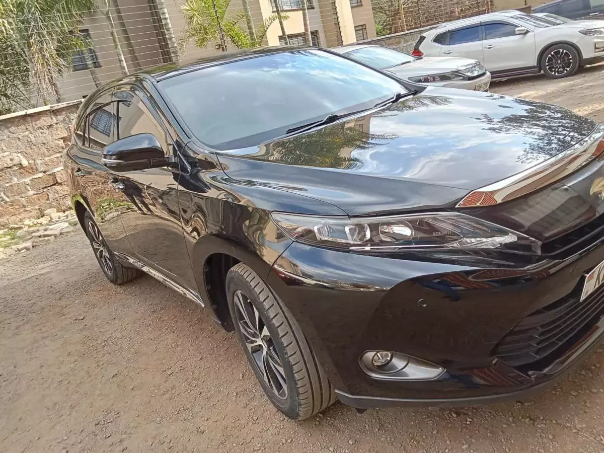 Toyota Harrier   - 2015