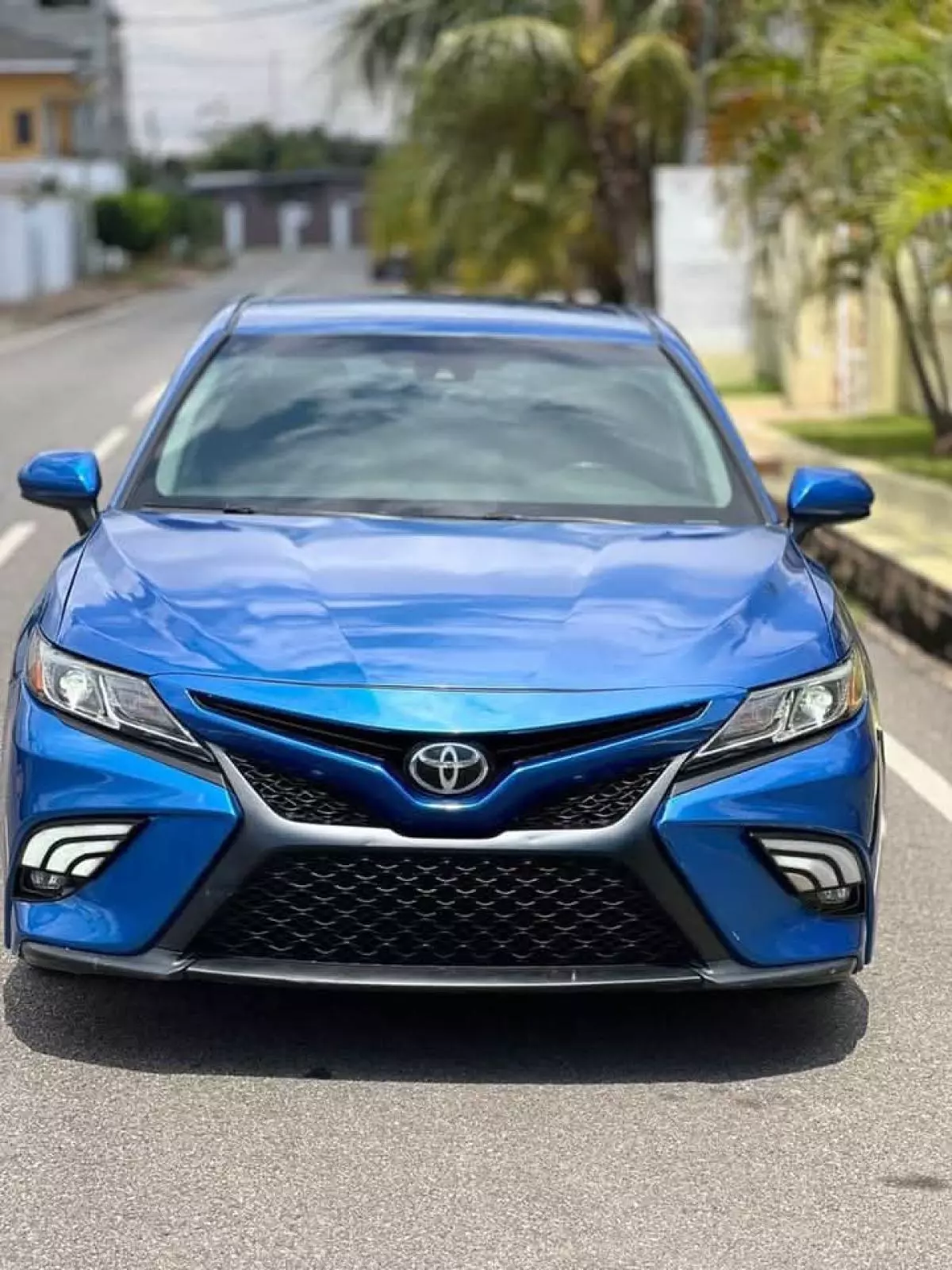 Toyota Camry   - 2019