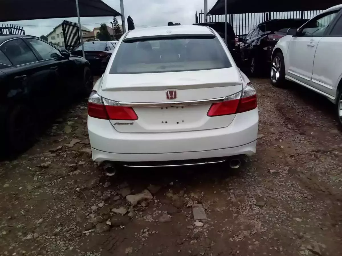 Honda Accord   - 2013