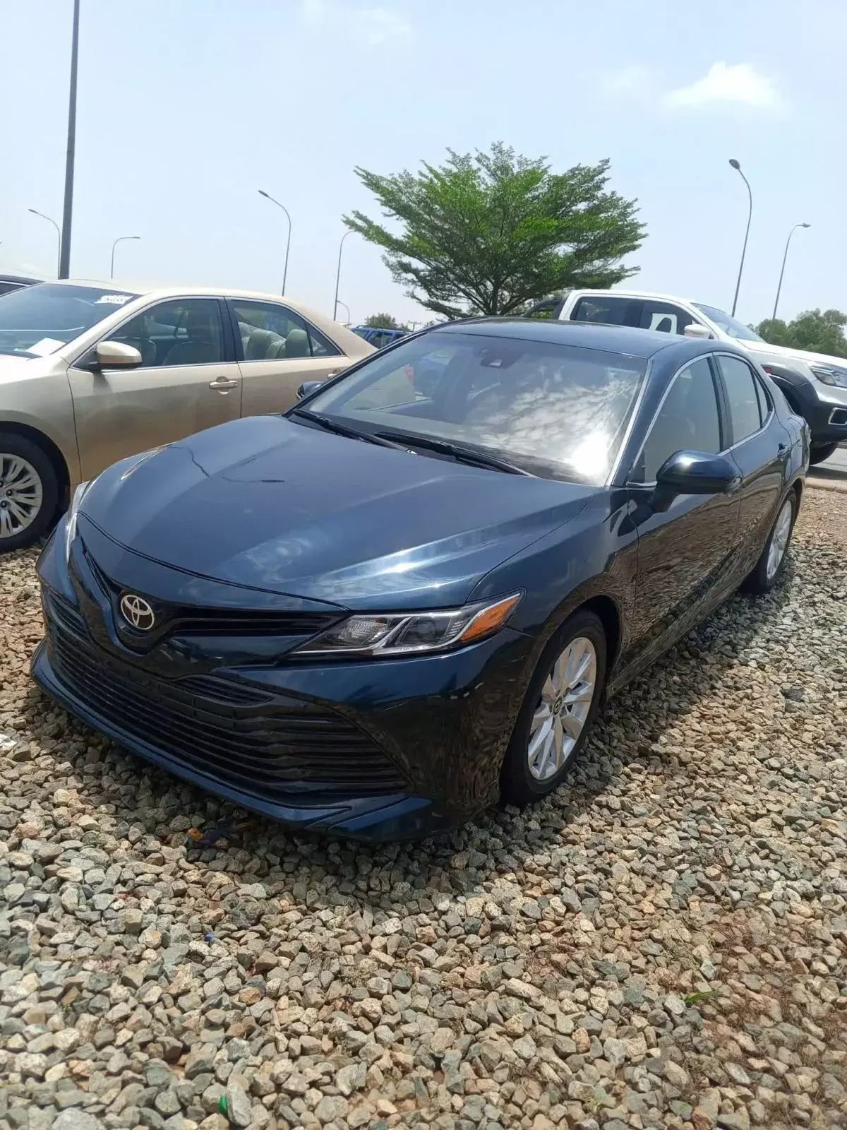 Toyota Camry   - 2018