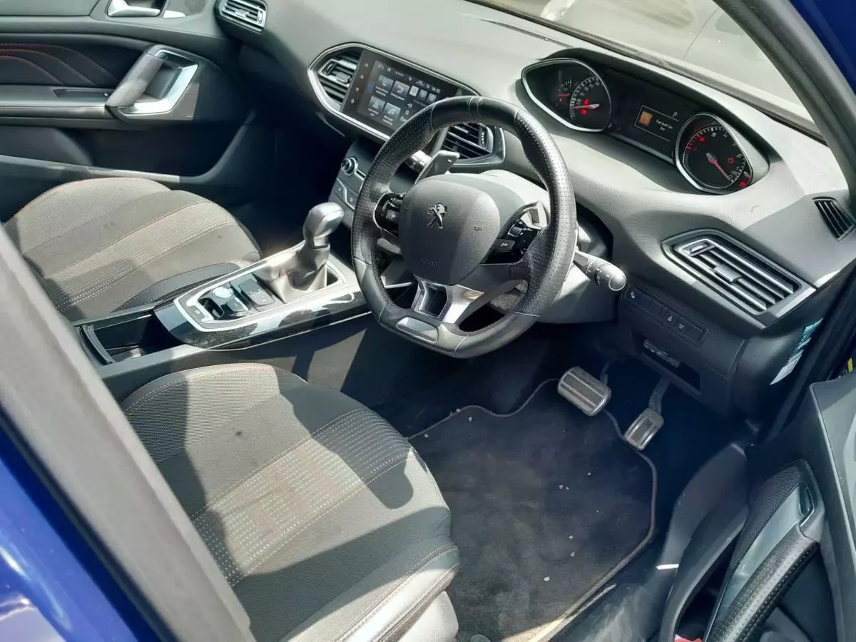 Peugeot 308 - 2016