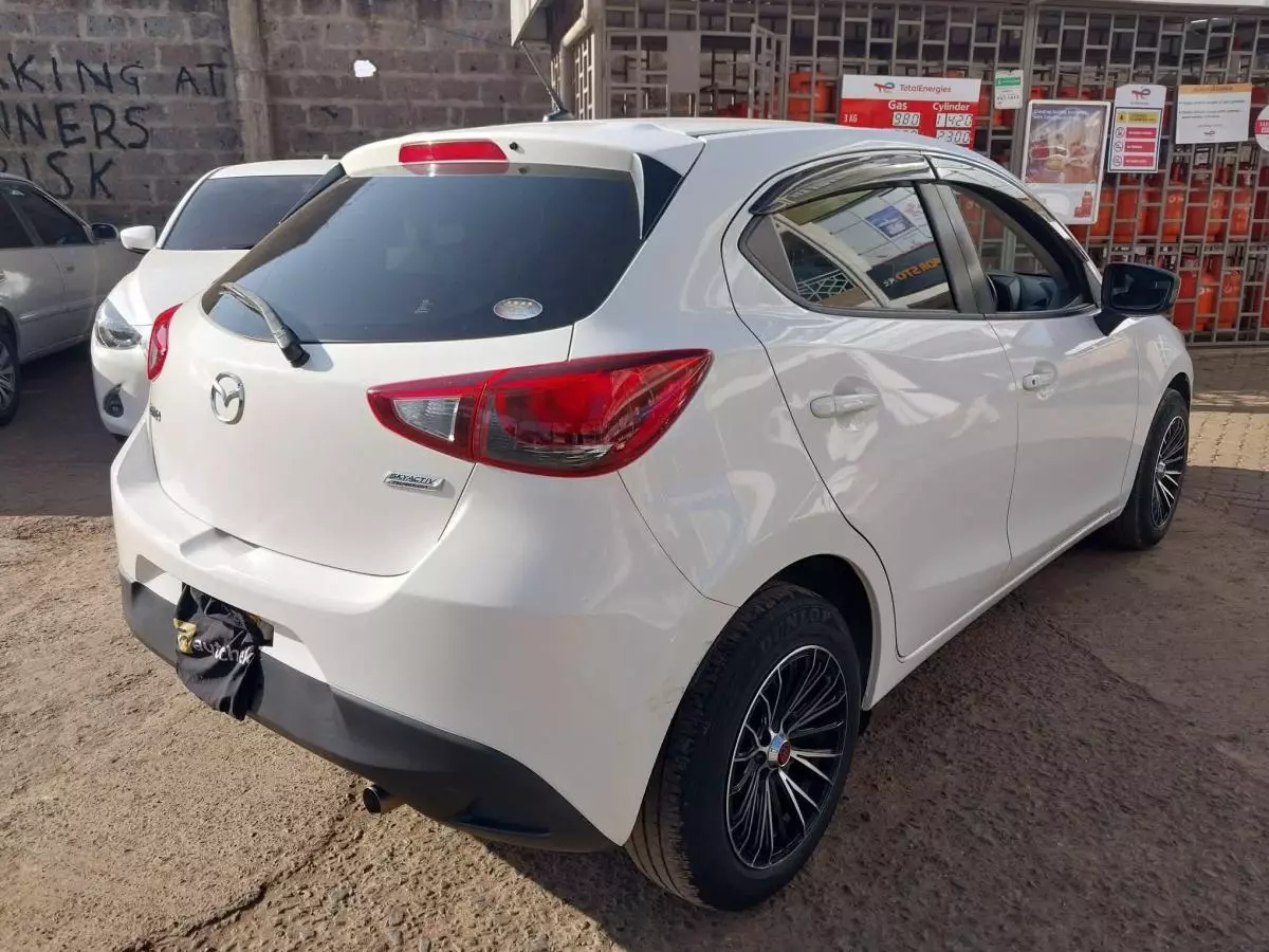 Mazda Demio   - 2016