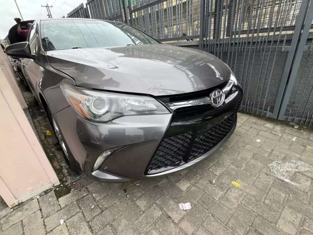 Toyota Camry   - 2015