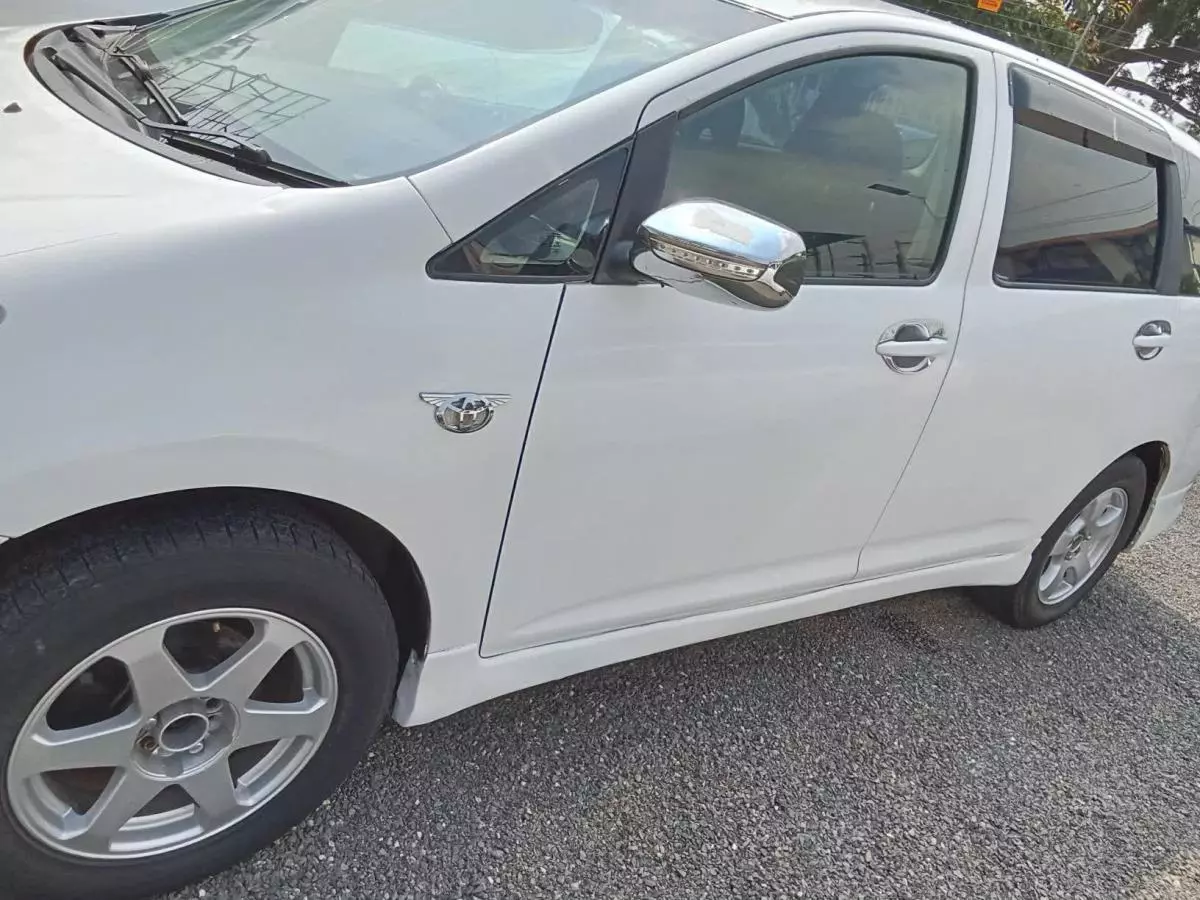 Toyota Wish   - 2004