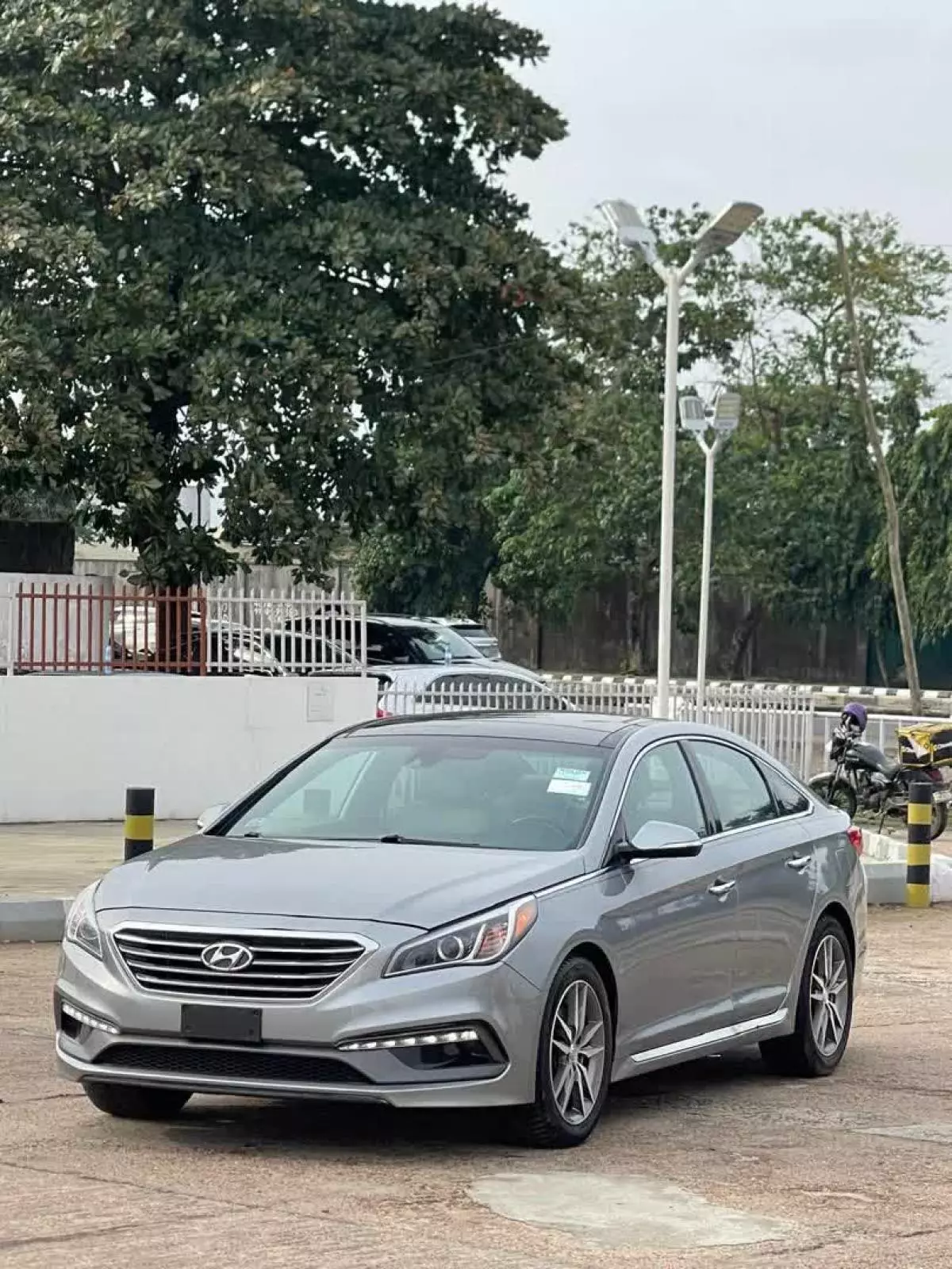 Hyundai Sonata   - 2015