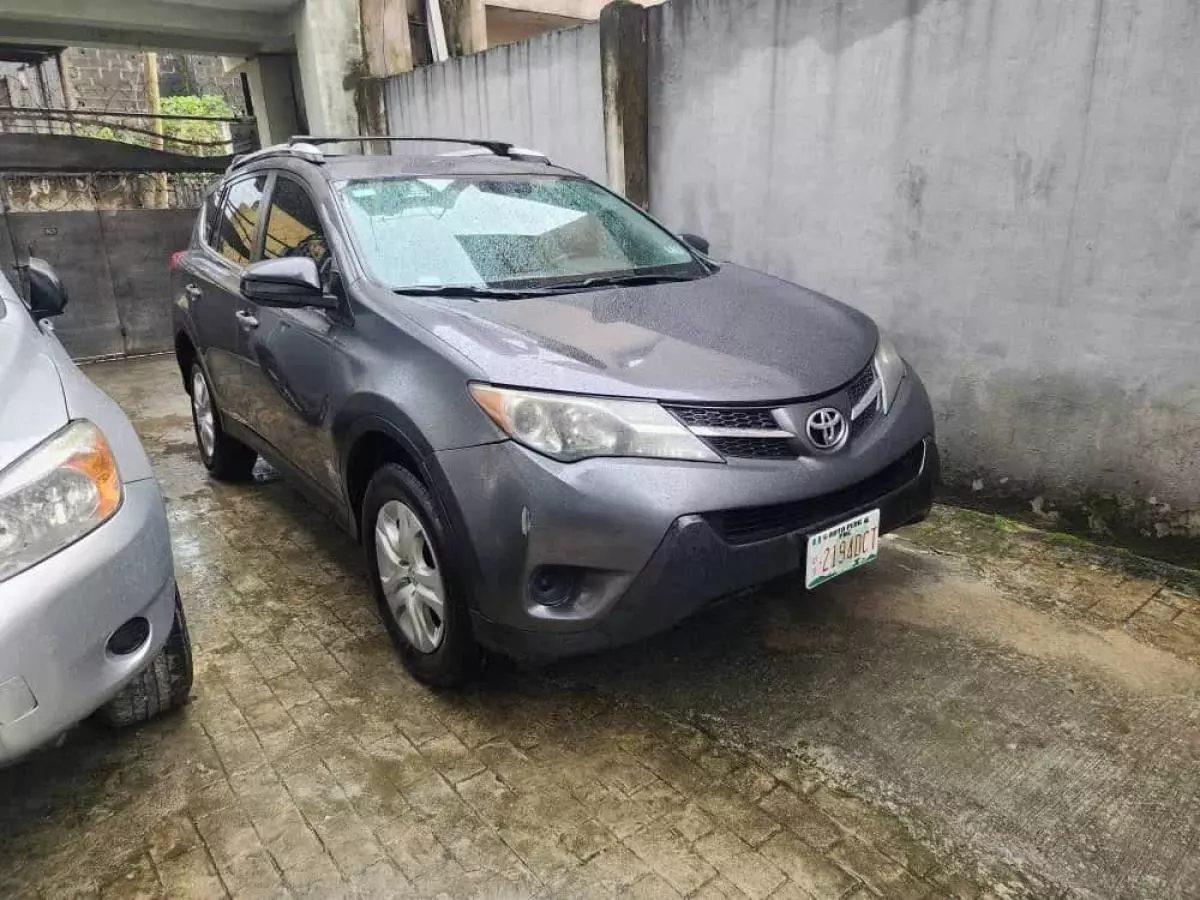 Toyota RAV 4   - 2014