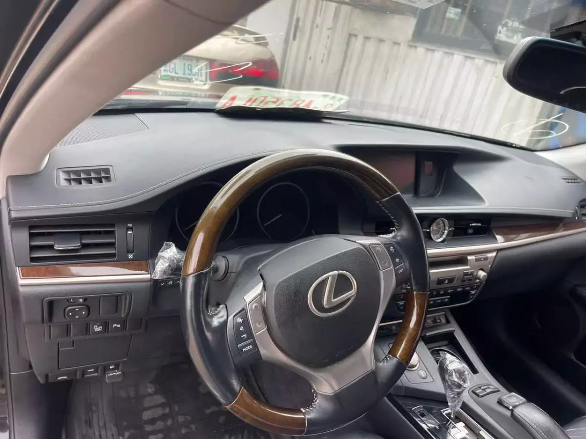 Lexus ES 350   - 2013