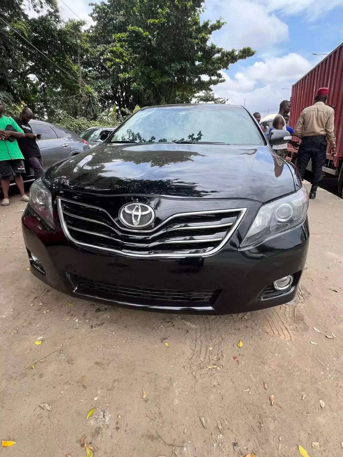 Toyota Camry   - 2010