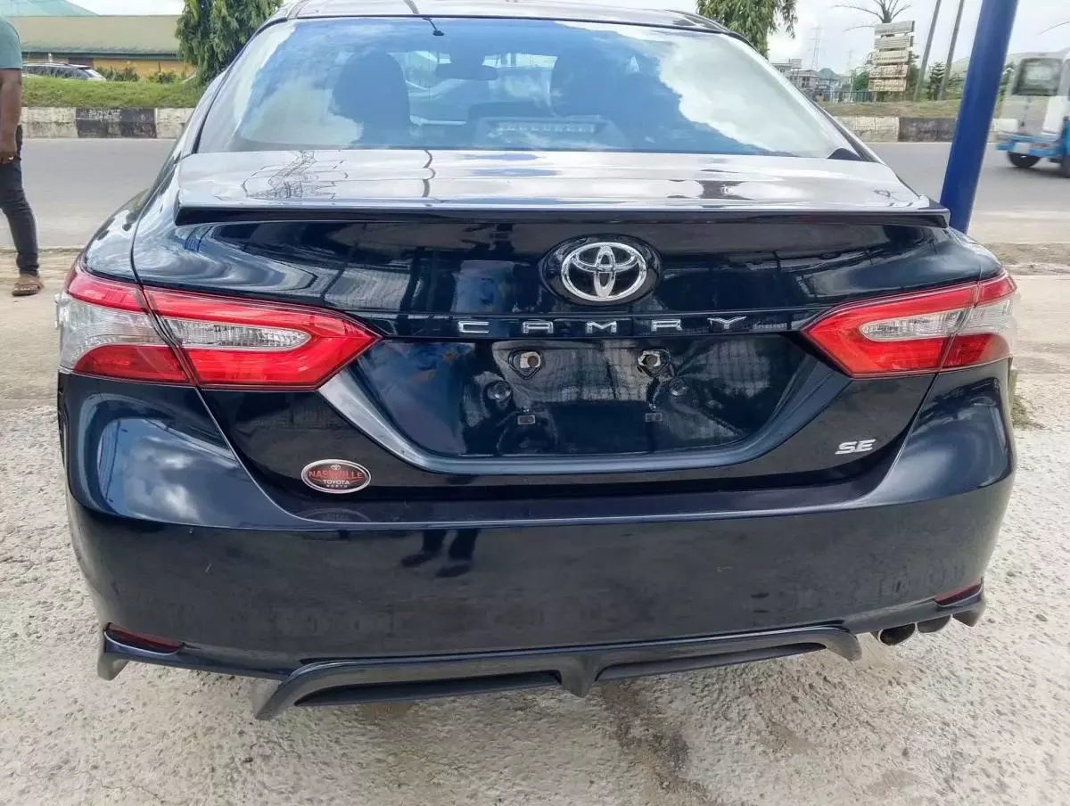 Toyota Camry   - 2019