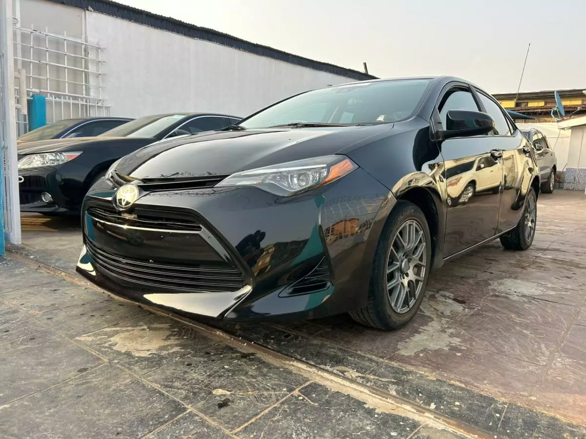 Toyota Corolla   - 2018