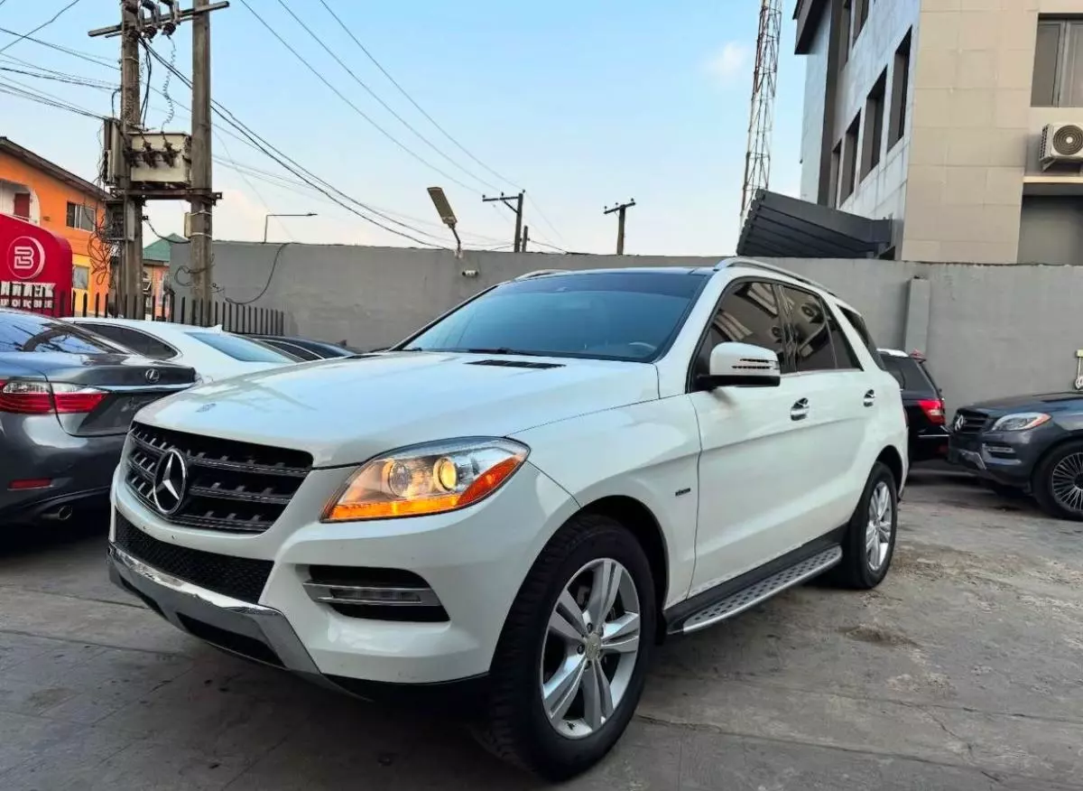 Mercedes-Benz ML 350   - 2012