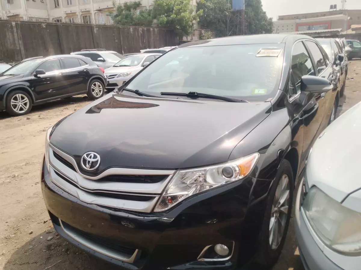 Toyota Venza   - 2013