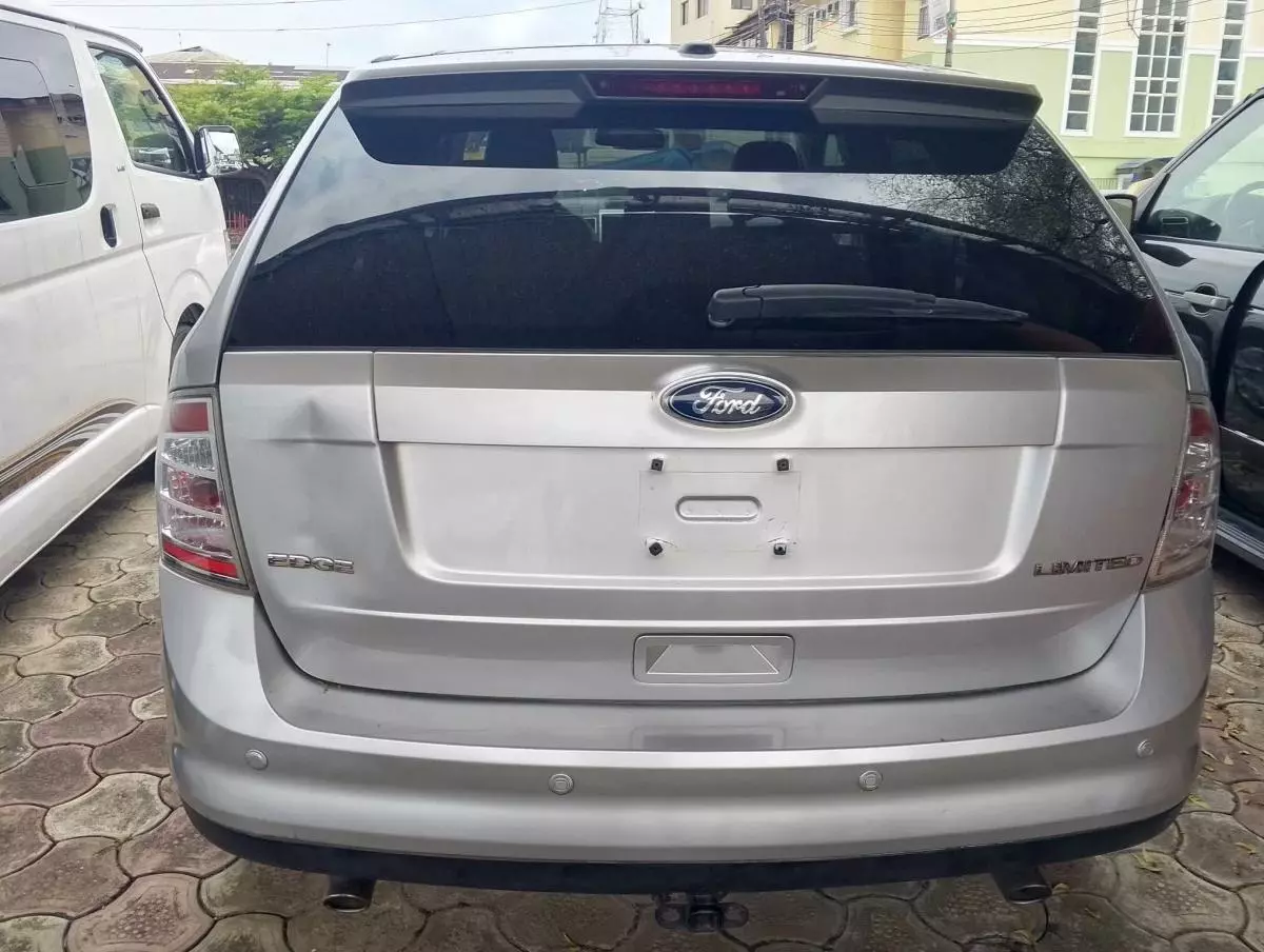 Ford Edge   - 2010