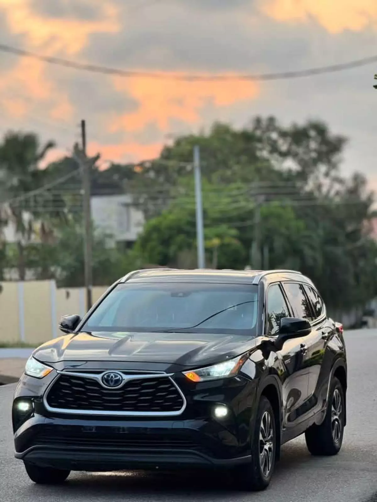 Toyota Highlander   - 2021