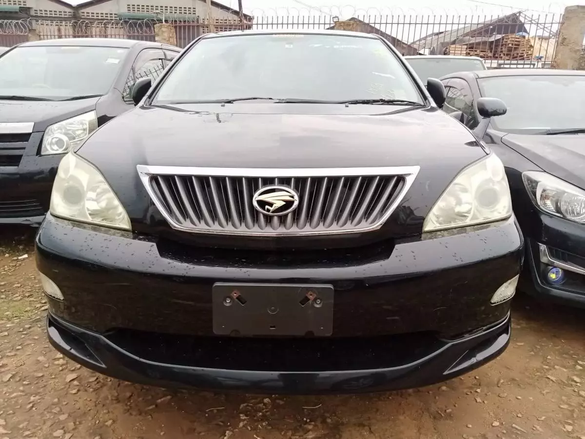 Toyota Harrier   - 2009