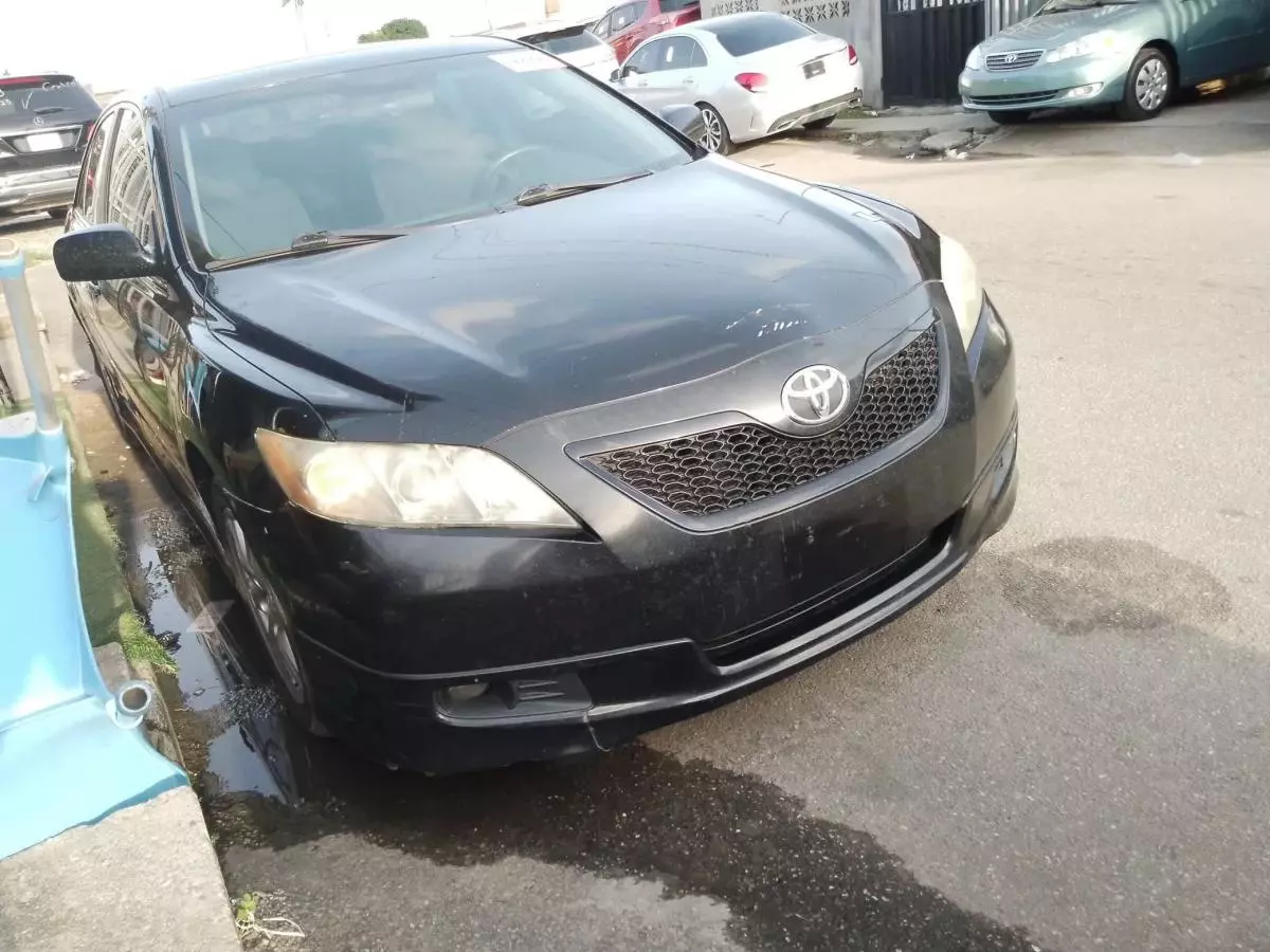 Toyota Camry   - 2008