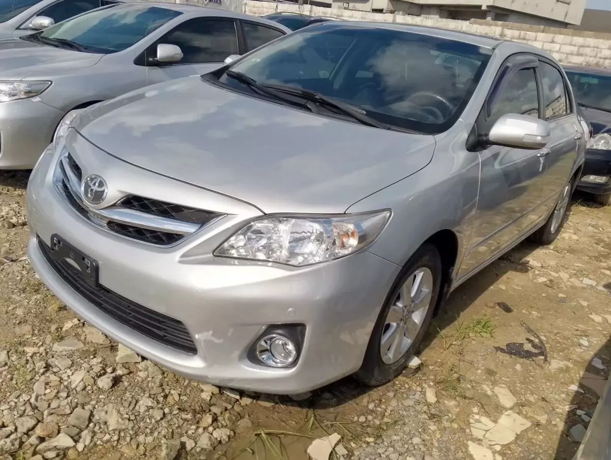 Toyota Corolla   - 2012