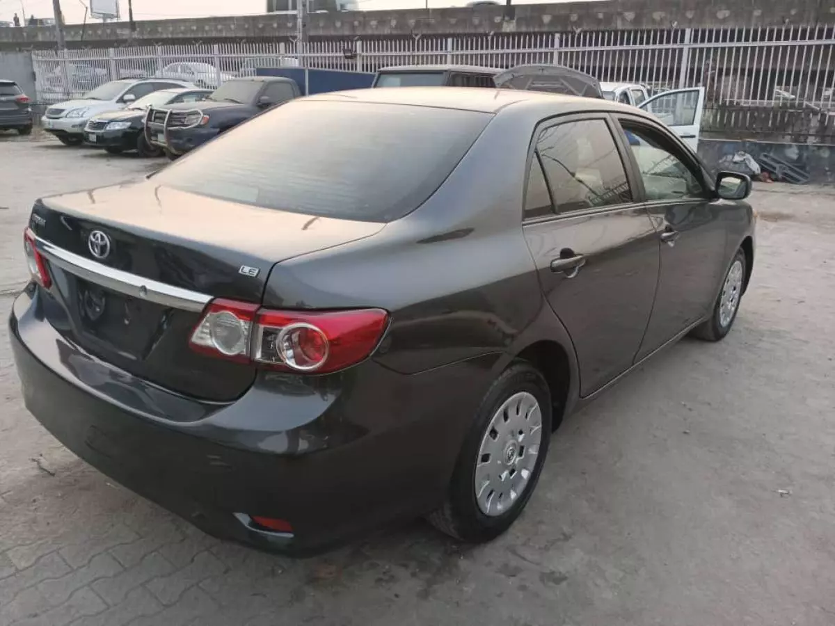 Toyota Corolla Sport   - 2011