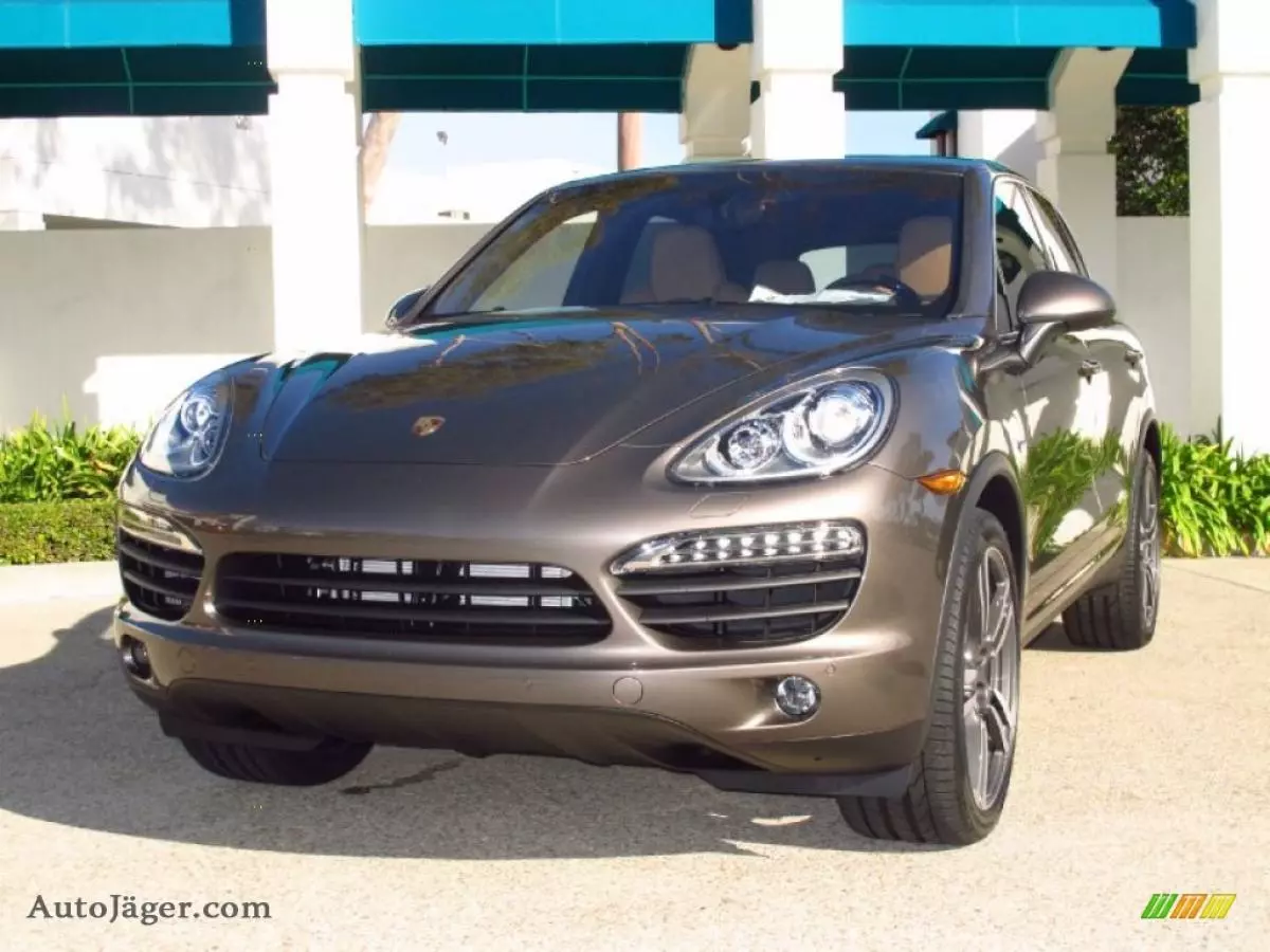 PORSCHE Cayenne   - 2016