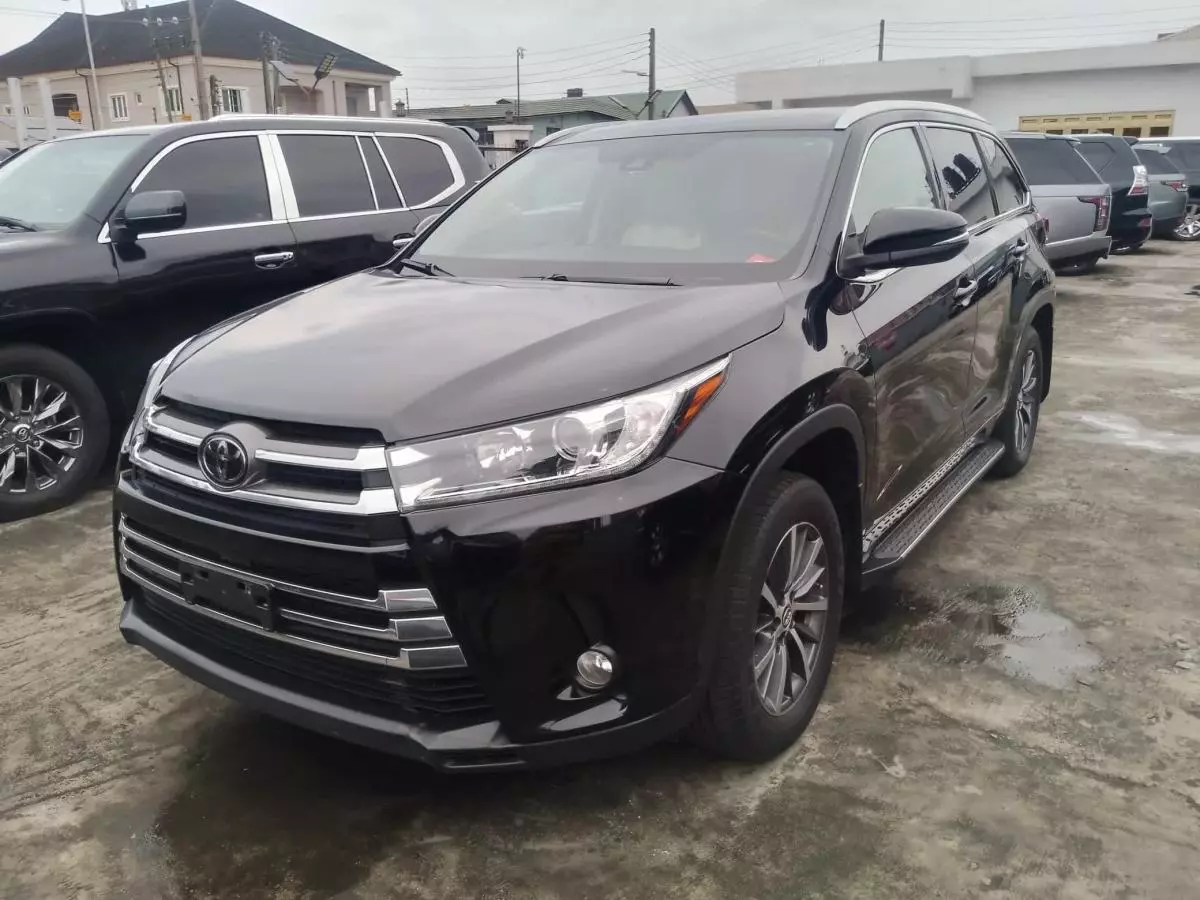 Toyota Highlander   - 2018