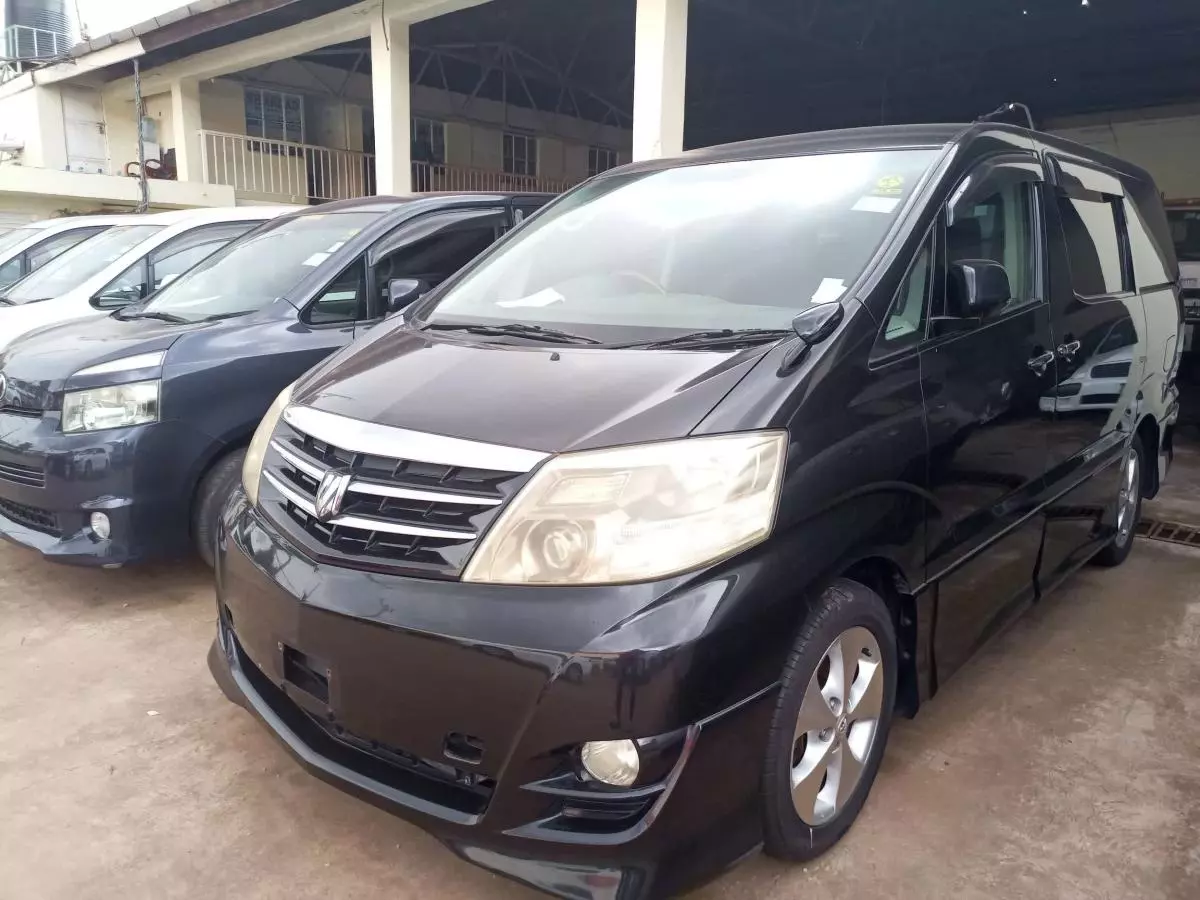 Toyota Alphard   - 2008