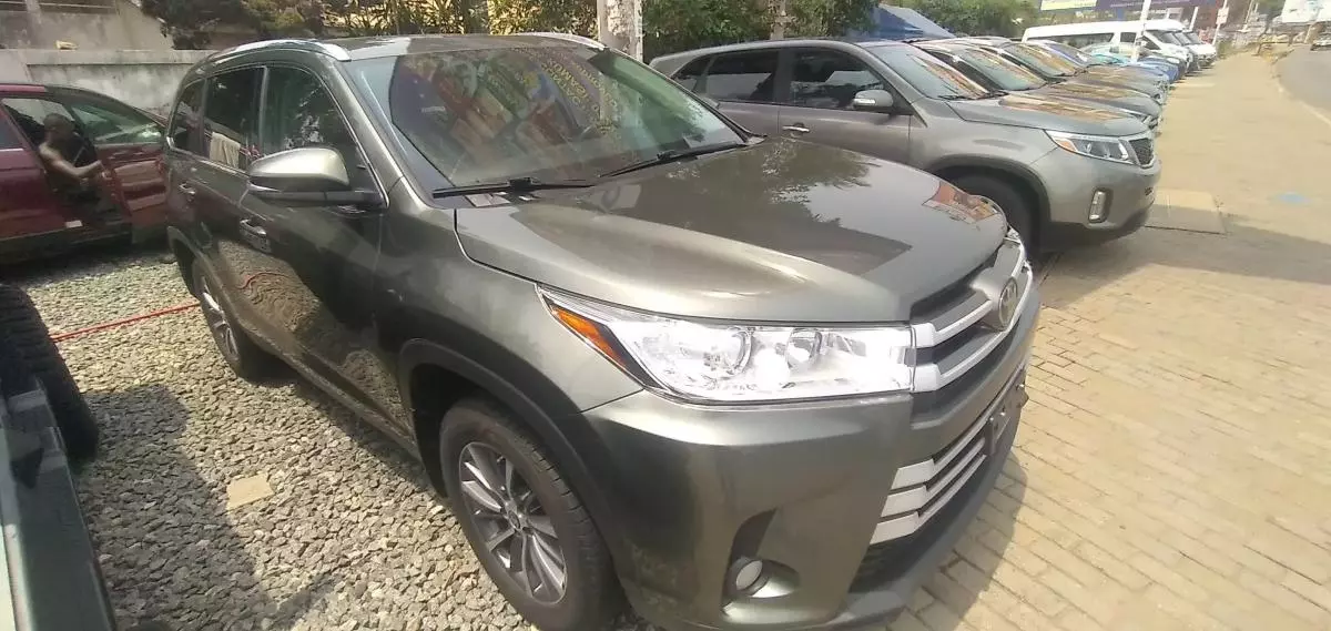 Toyota Highlander - 2019