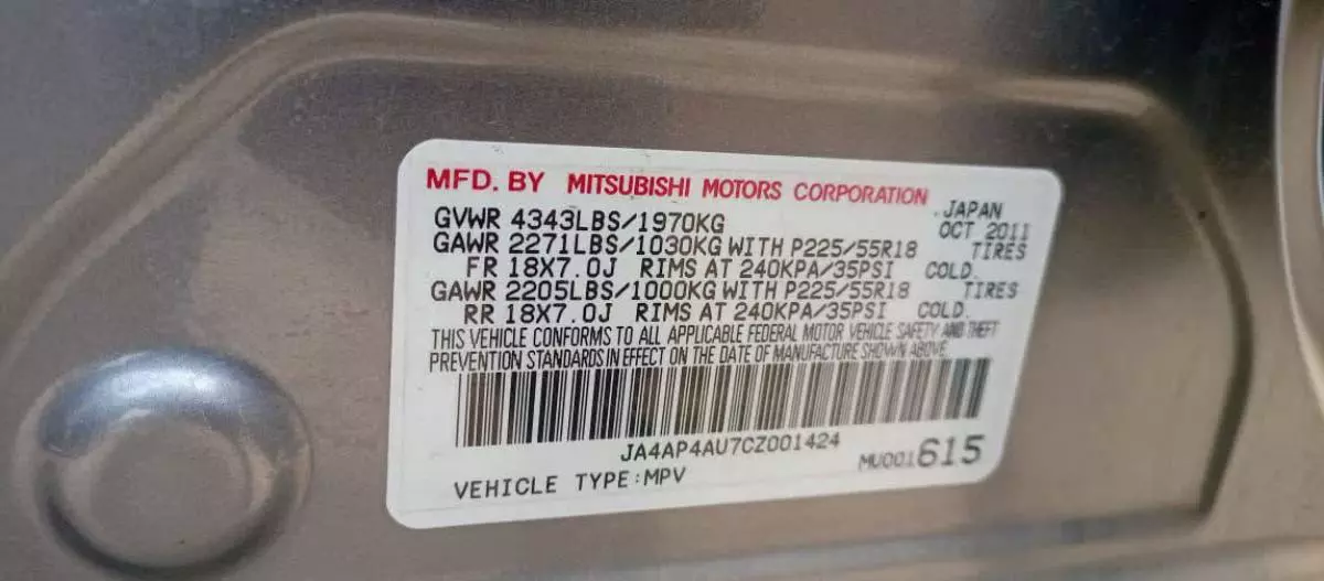 Mitsubishi OUTLANDER - 2012