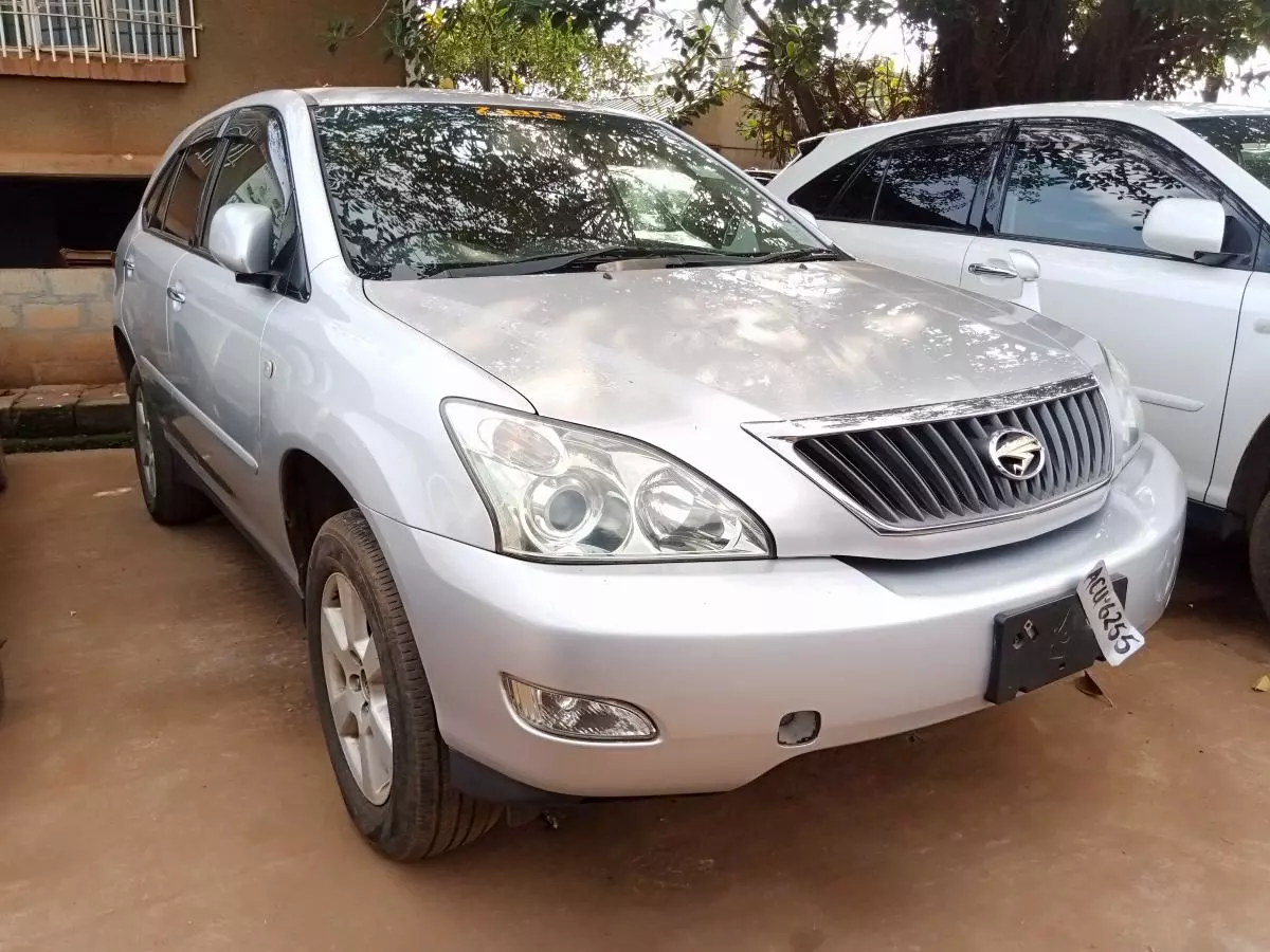 Toyota Harrier   - 2011