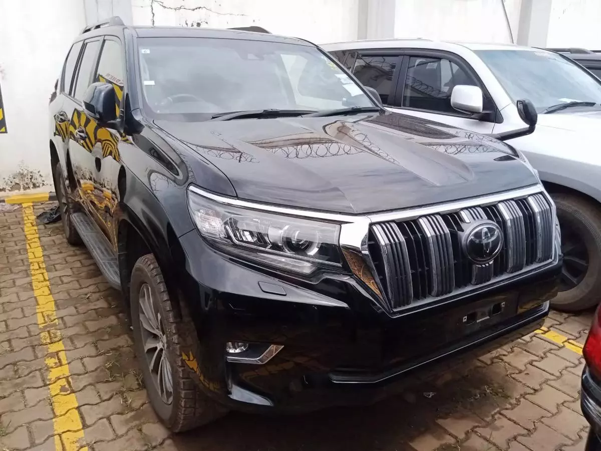 Toyota Landcruiser Prado   - 2019