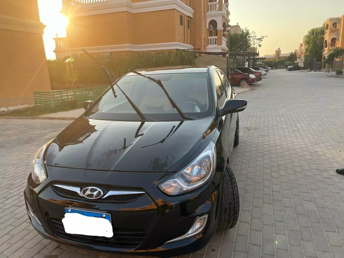 Hyundai Accent RB   - 2011