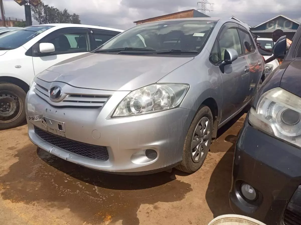 Toyota Auris   - 2009