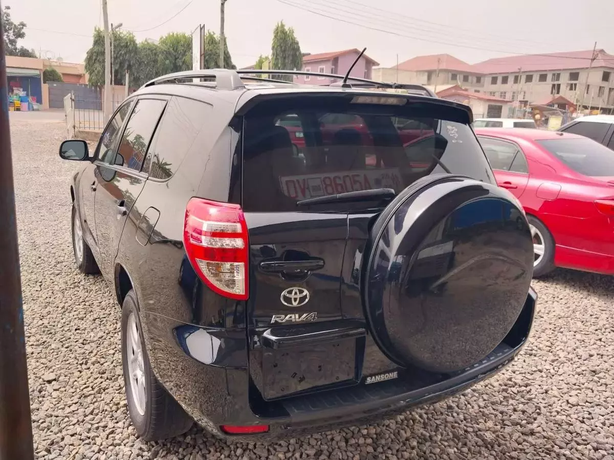 Toyota RAV 4 - 2012
