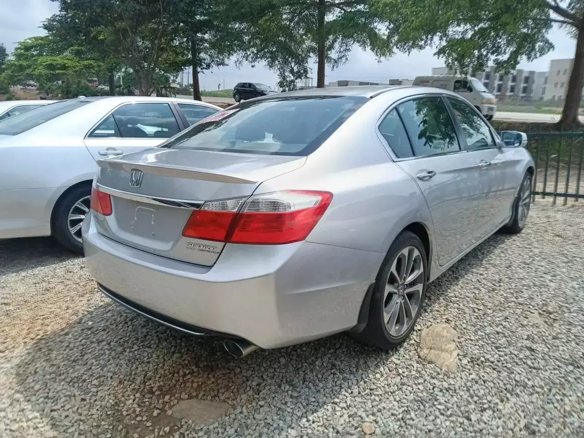 Honda Accord   - 2013