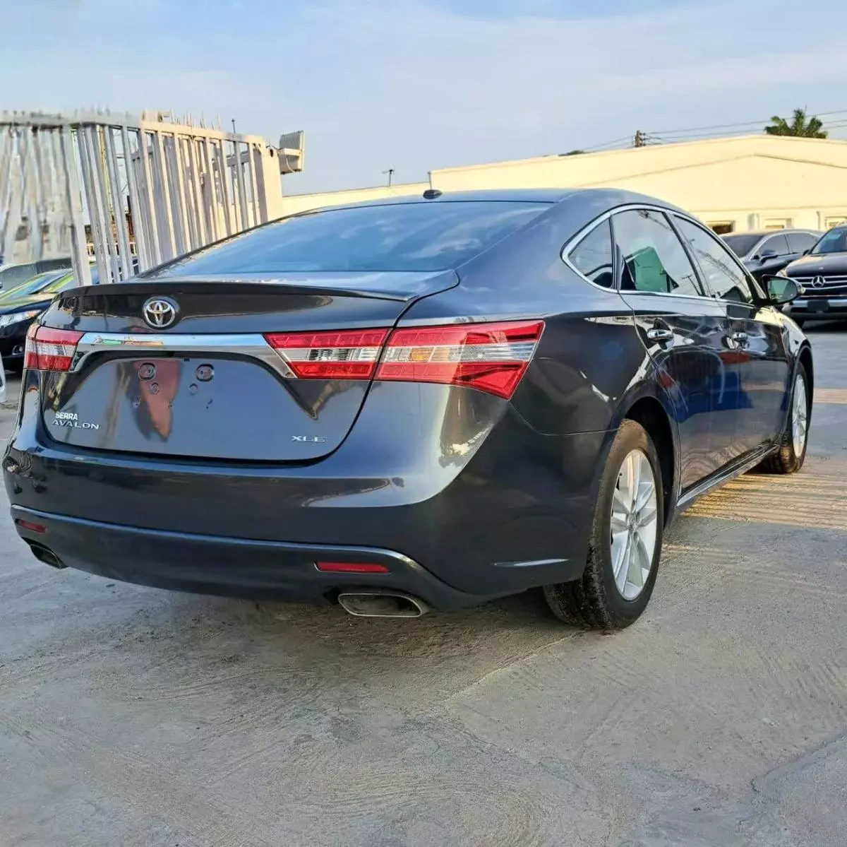 Toyota Avalon   - 2015