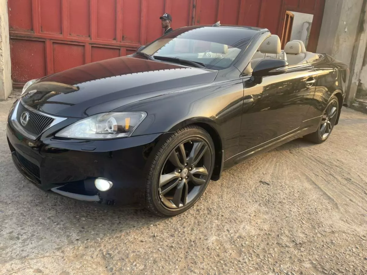 Lexus IS 250   - 2010