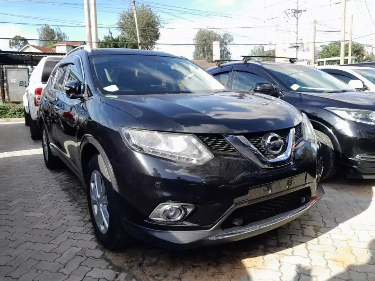 Nissan X-Trail   - 2016