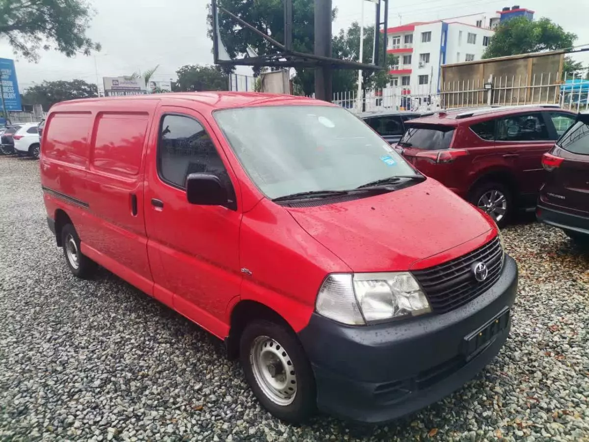 Toyota Hiace   - 2009