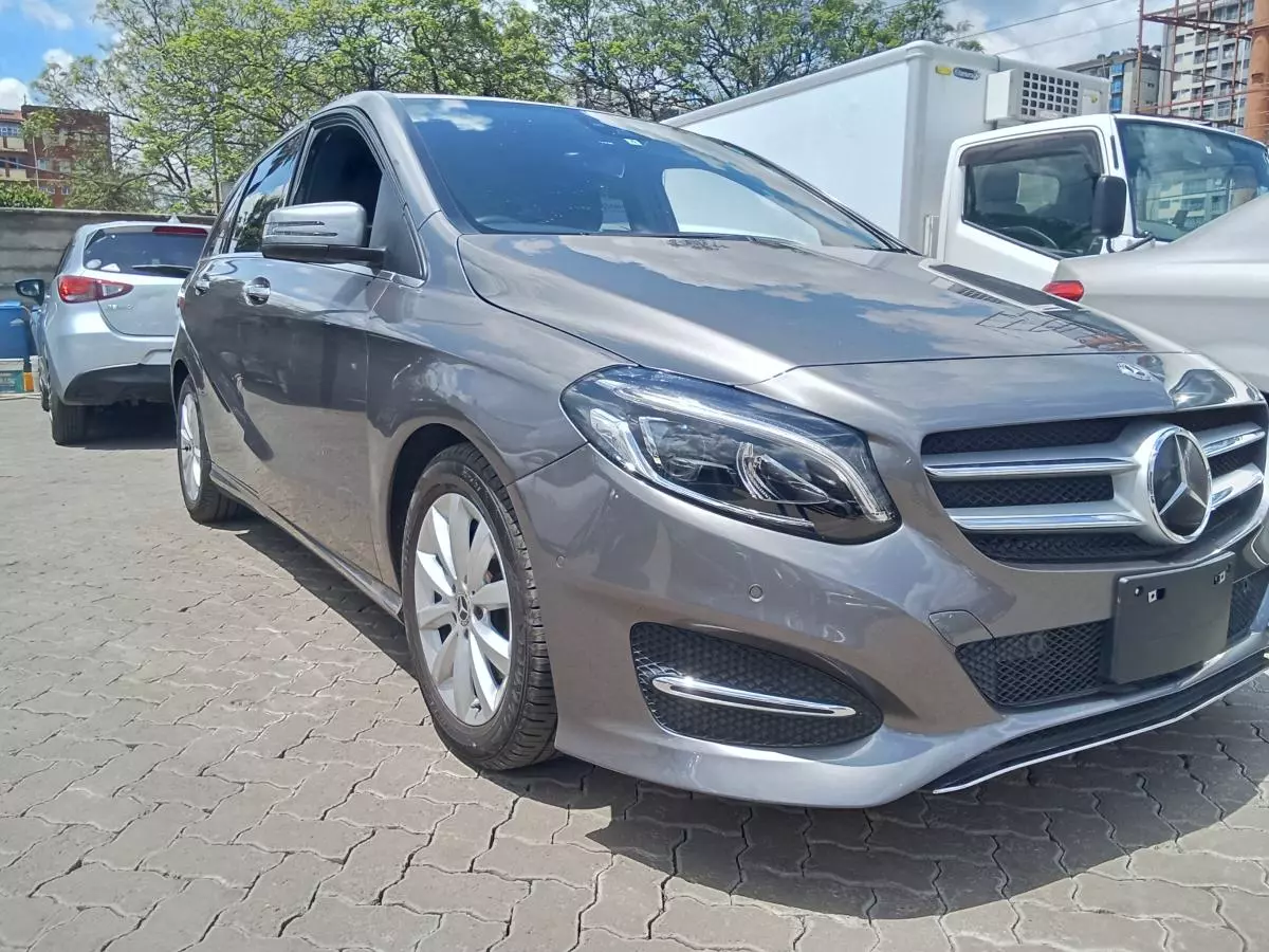 Mercedes-Benz B 180   - 2017