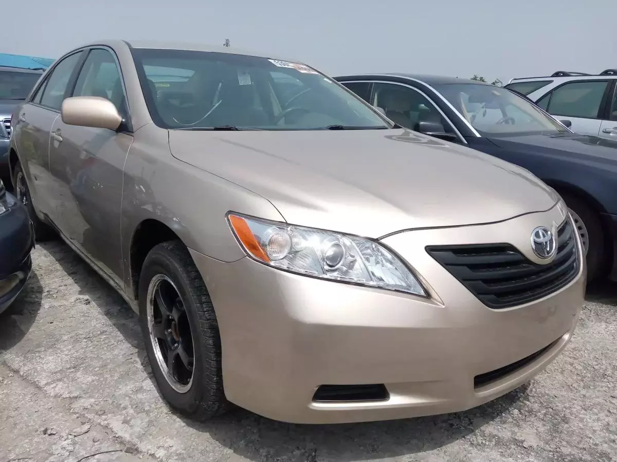 Toyota Camry   - 2008