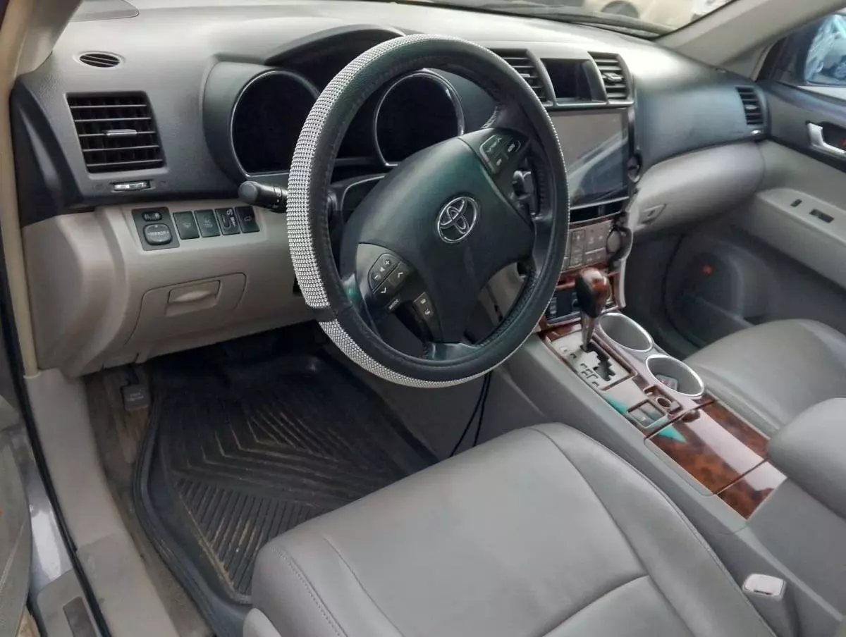 Toyota Highlander   - 2008