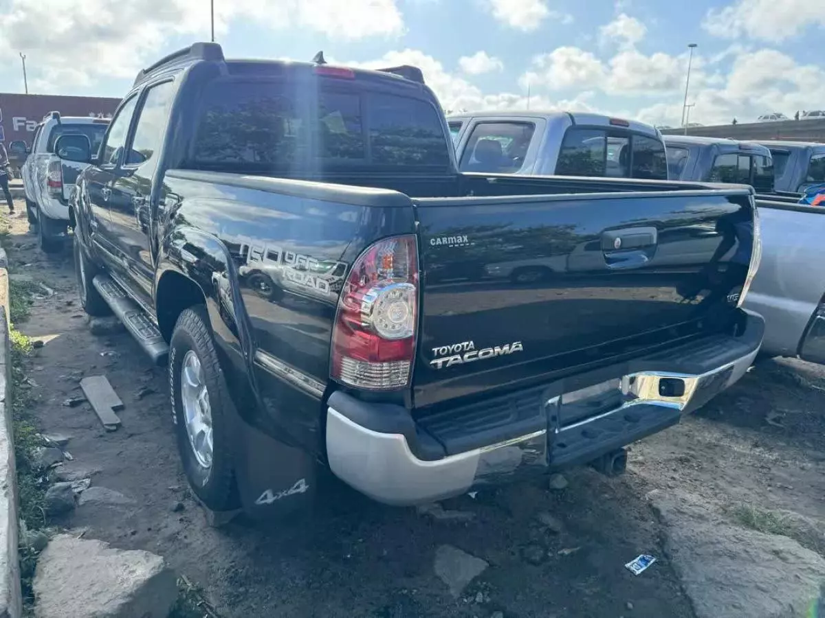 Toyota Tacoma   - 2012