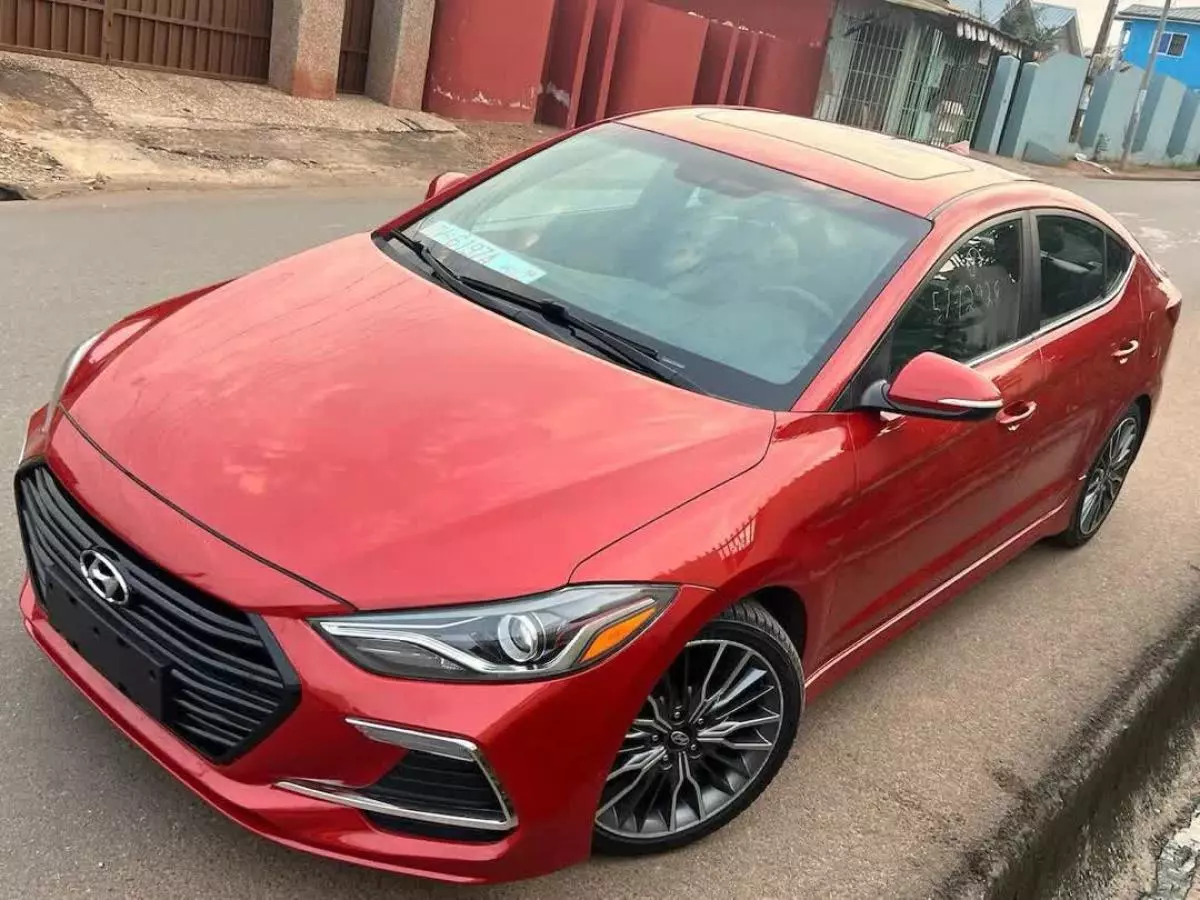 Hyundai Elantra   - 2018