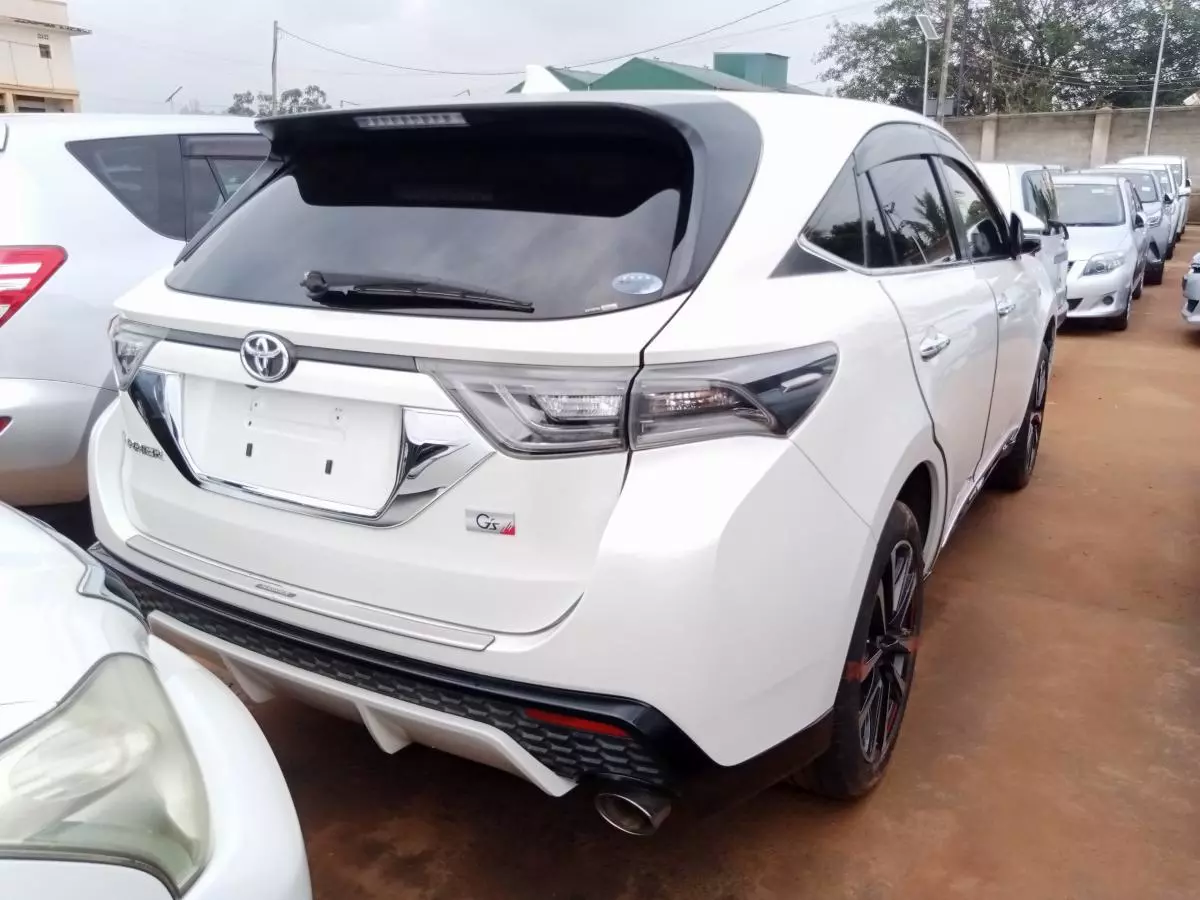 Toyota Harrier   - 2015